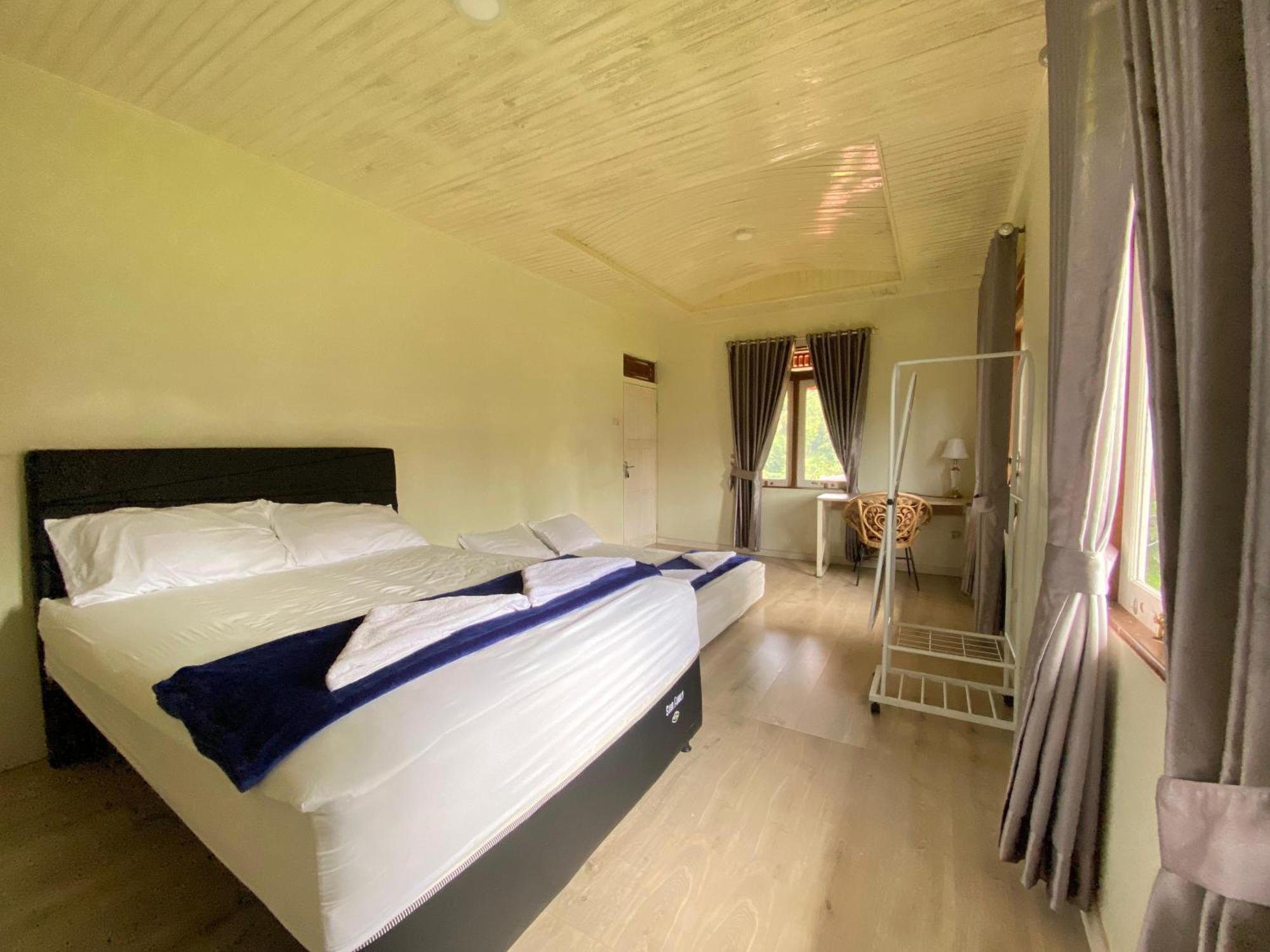 A Spacious Tropical 4 Bedrooms With Bathrooms Villa Marion Tomohon With The View Of Gunung Lokon 외부 사진