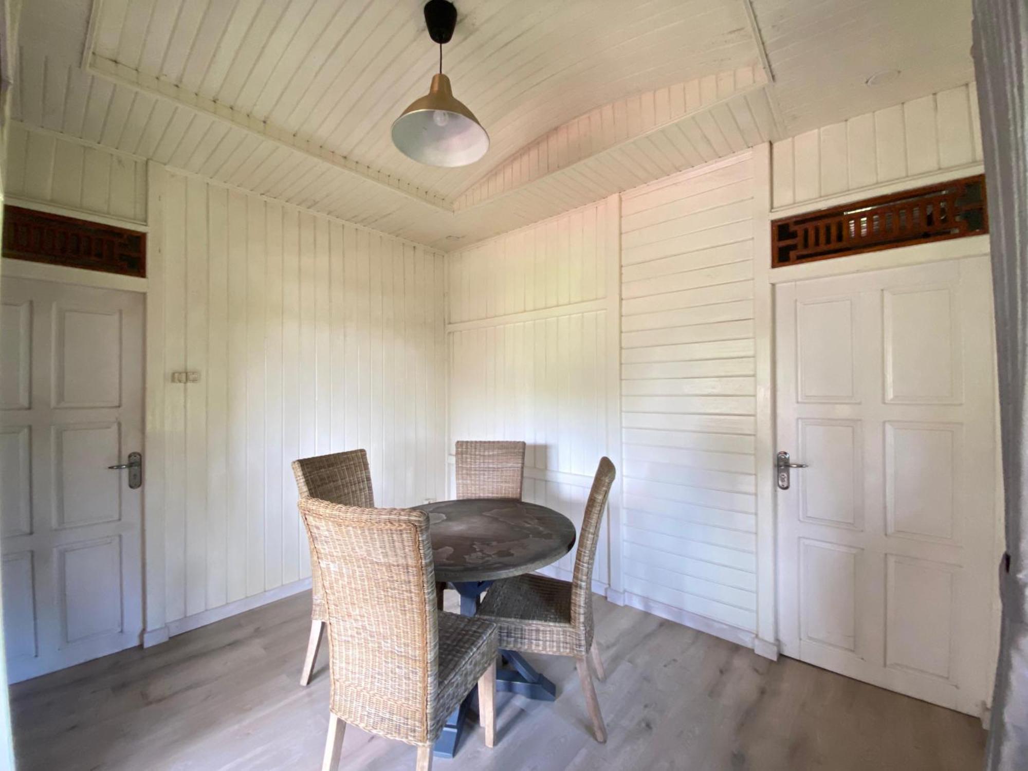 A Spacious Tropical 4 Bedrooms With Bathrooms Villa Marion Tomohon With The View Of Gunung Lokon 외부 사진