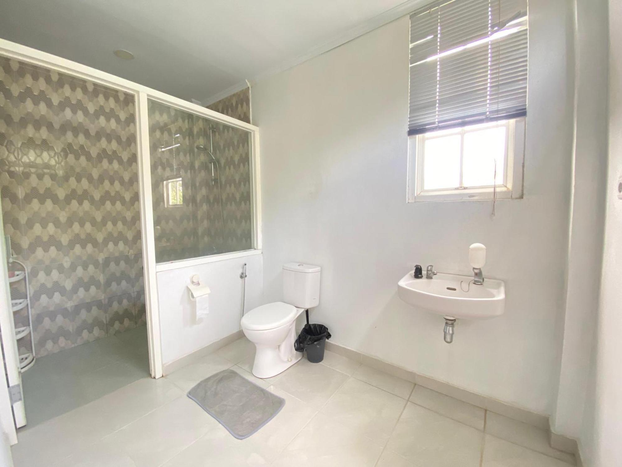 A Spacious Tropical 4 Bedrooms With Bathrooms Villa Marion Tomohon With The View Of Gunung Lokon 외부 사진