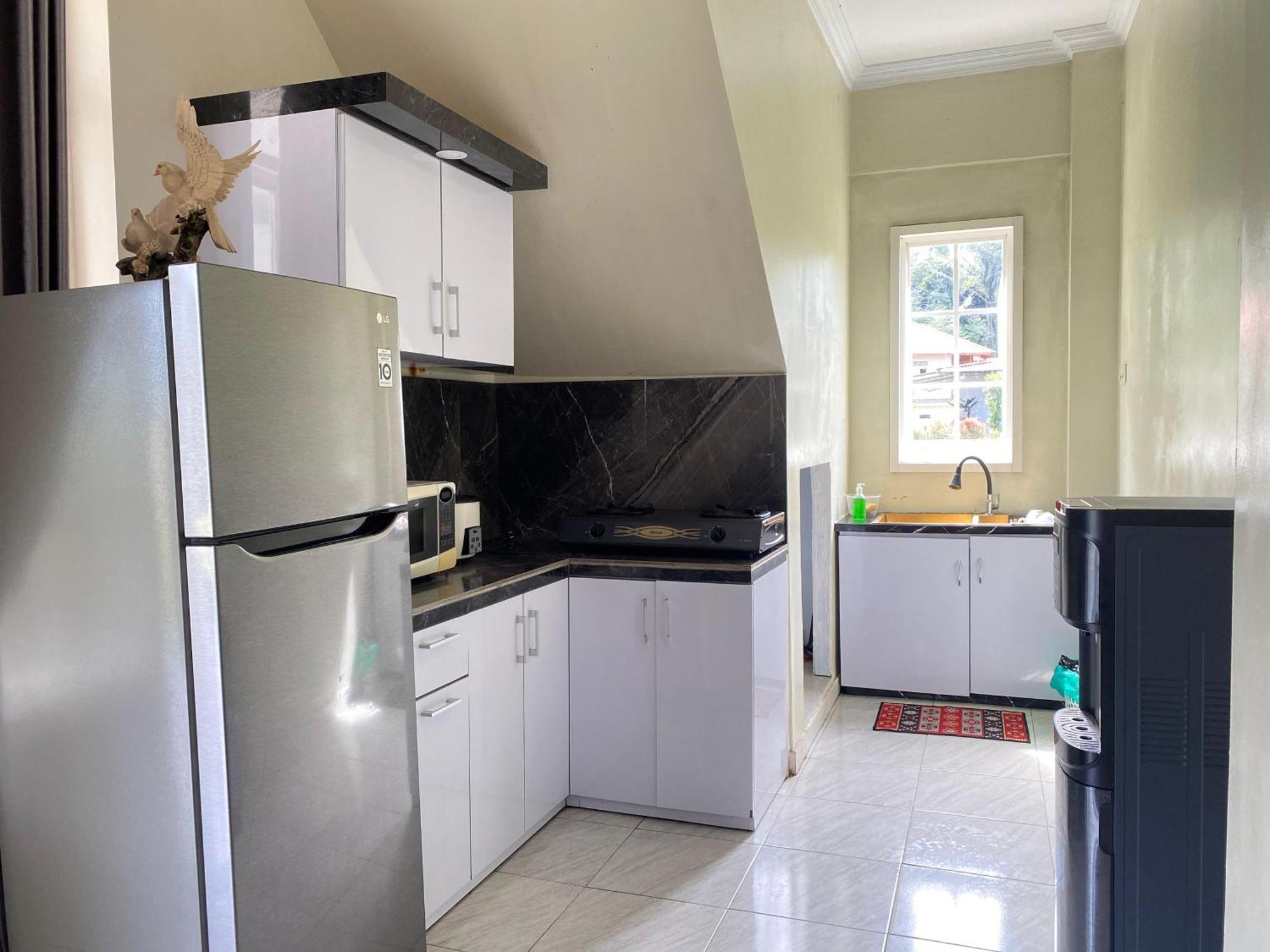 A Spacious Tropical 4 Bedrooms With Bathrooms Villa Marion Tomohon With The View Of Gunung Lokon 외부 사진